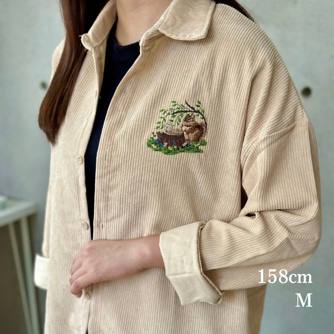 リスのティータイム