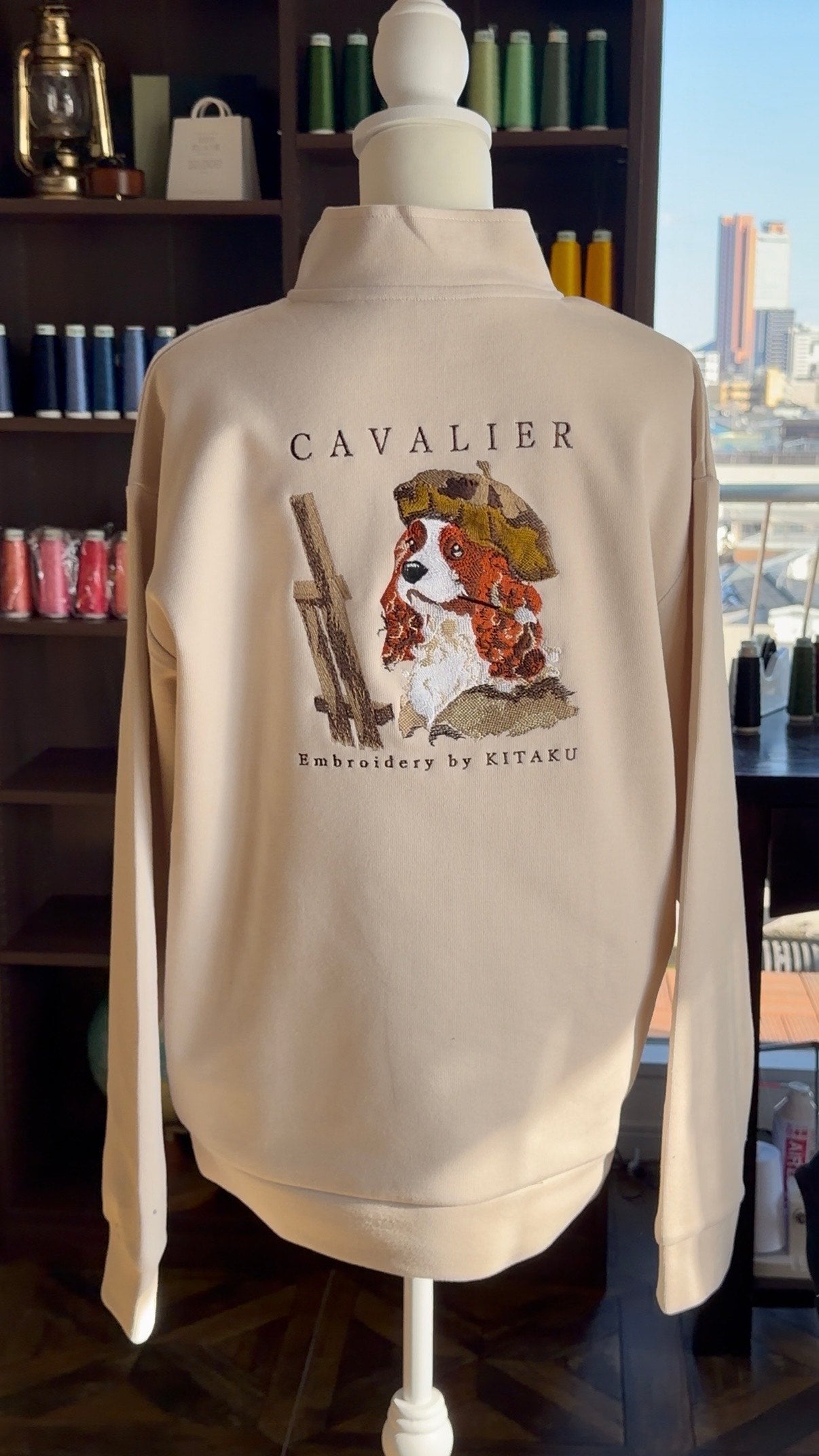 キャバリア画伯のハーフジップ