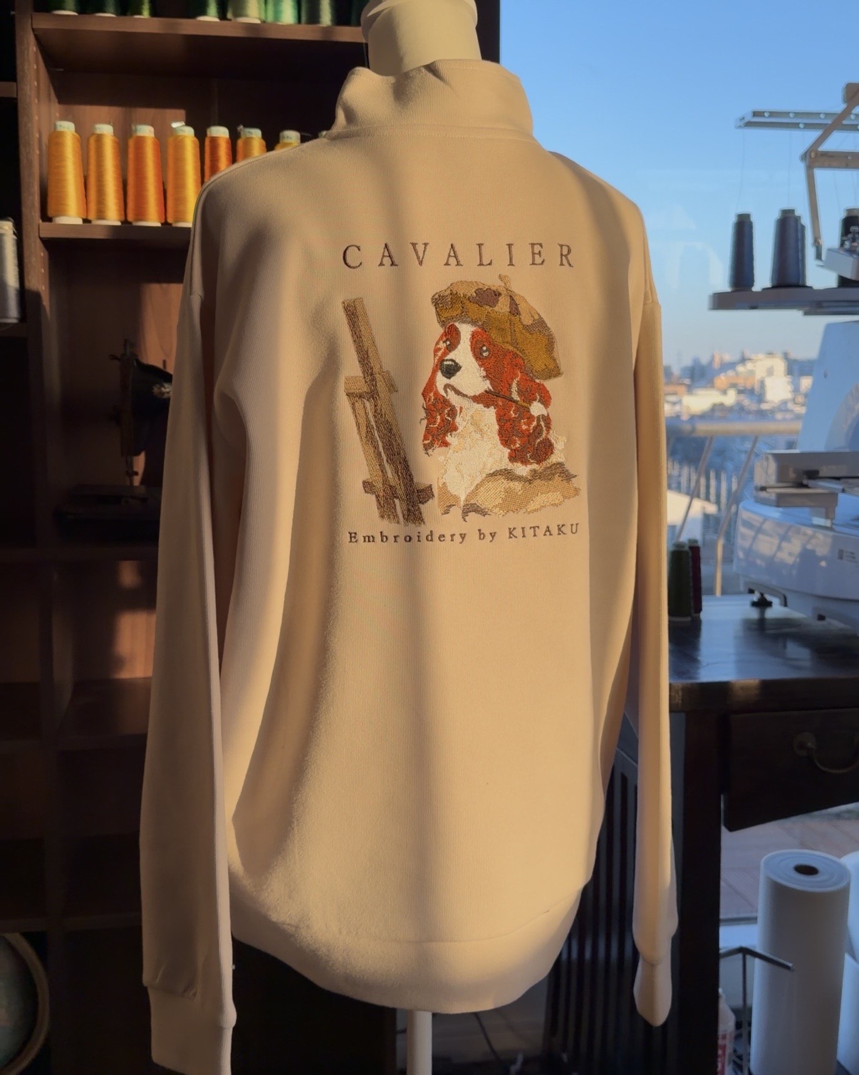 キャバリア画伯のハーフジップ