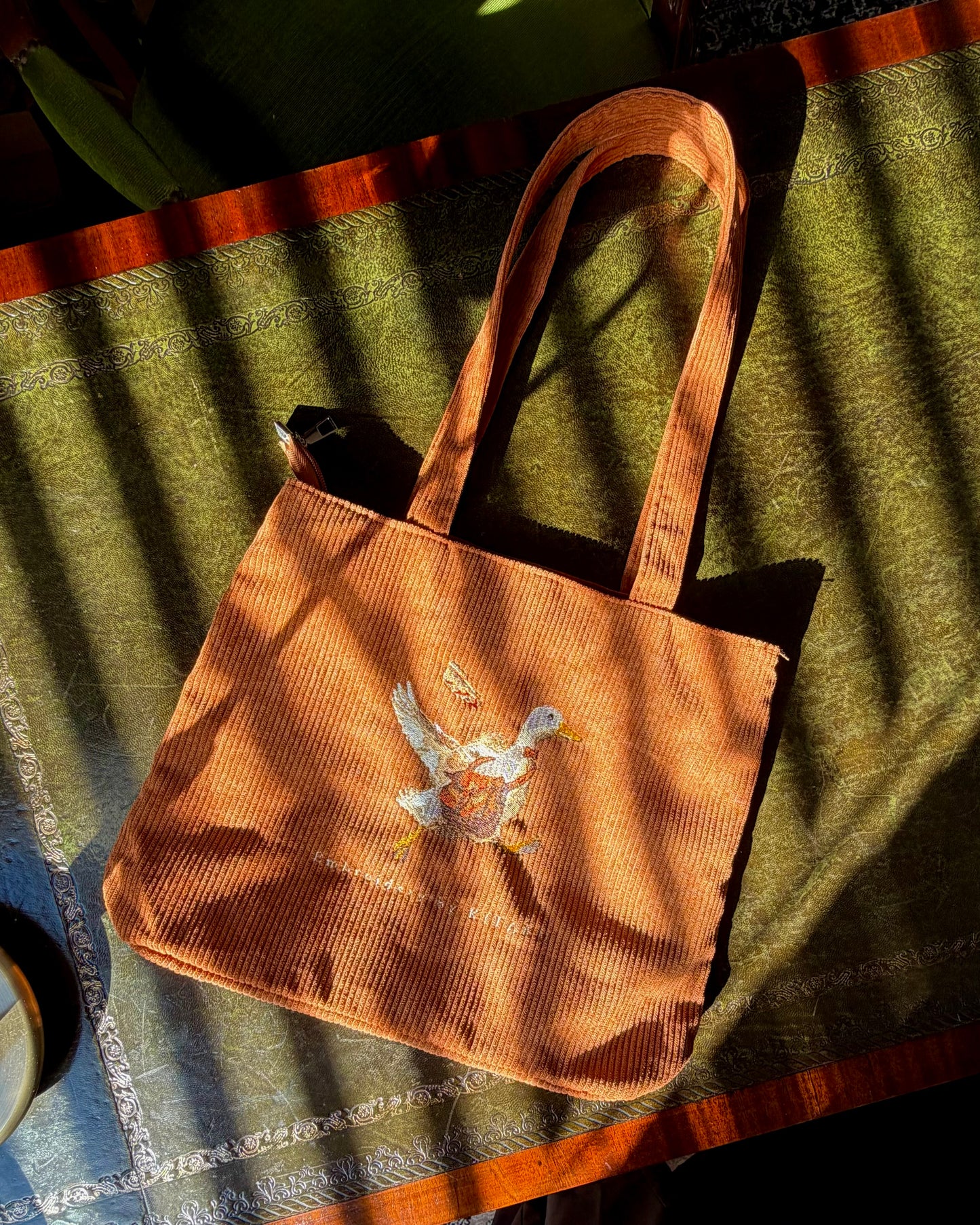 通勤ダックのトートバッグ