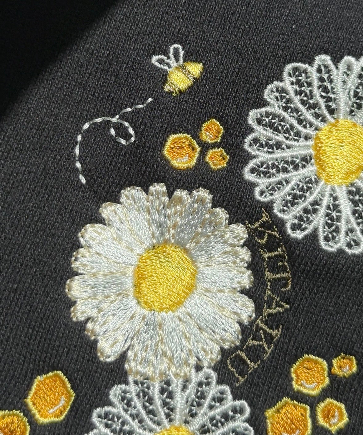 【新作】デイジーとミツバチ