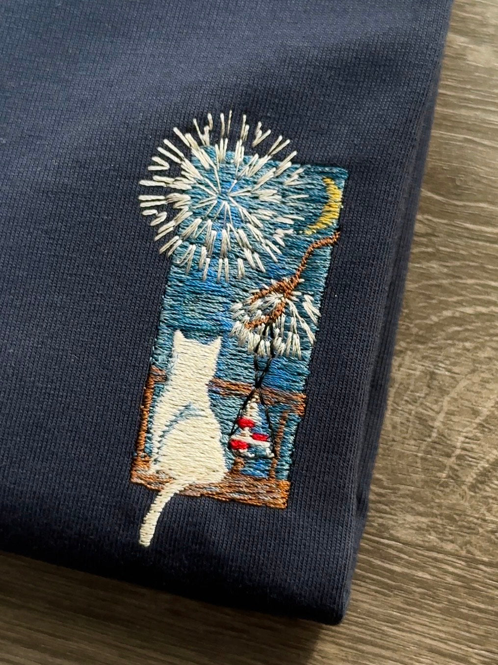 【新作】花火に見惚れる猫