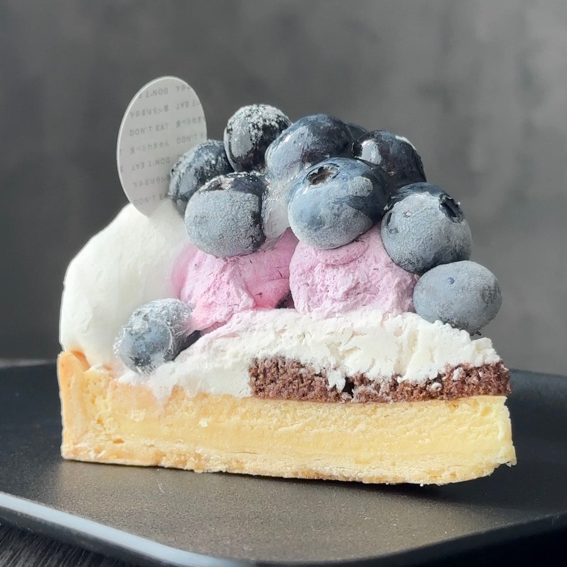 【新作】リスとブルーベリータルト