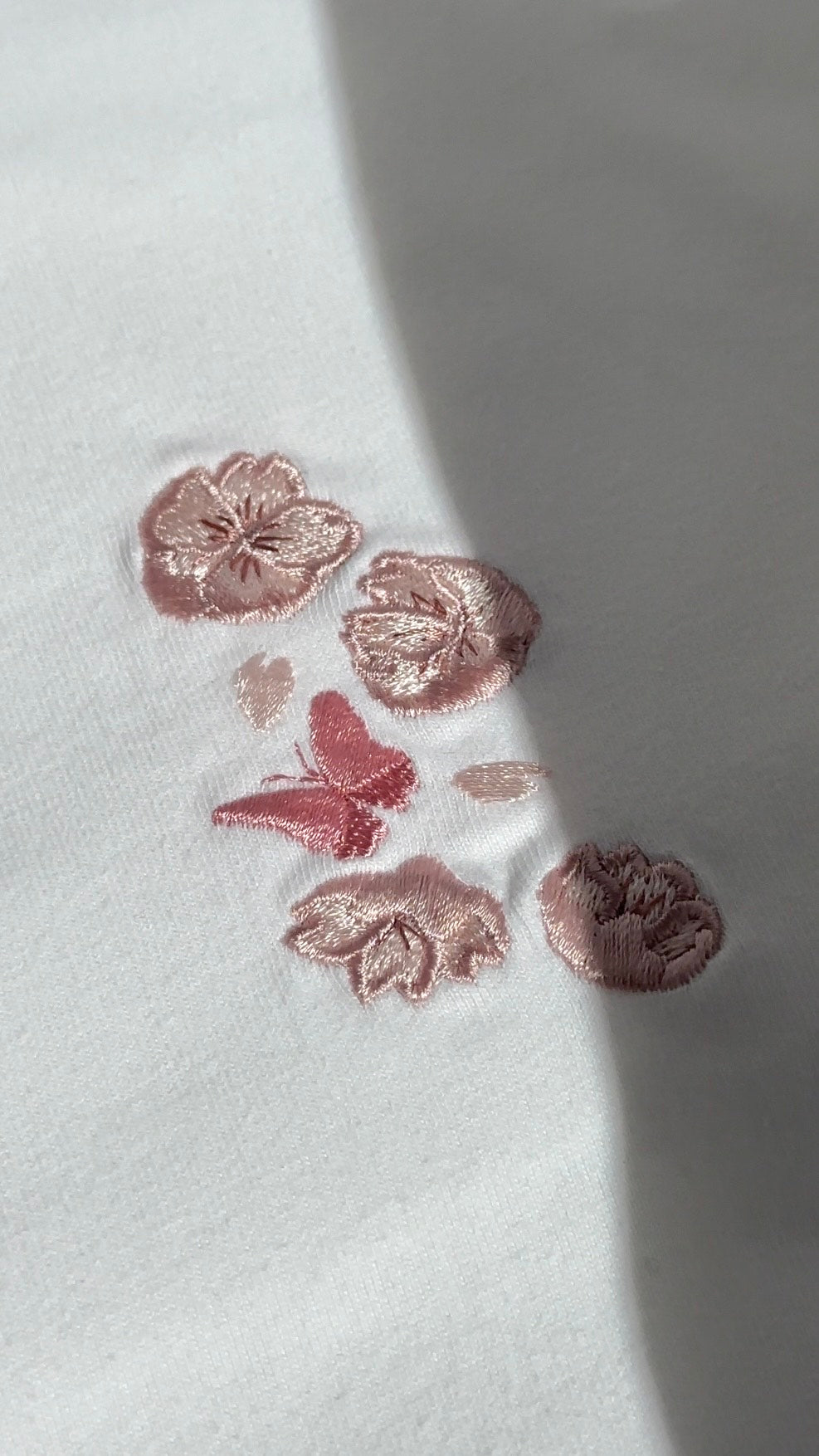 春を探す蝶（長袖）