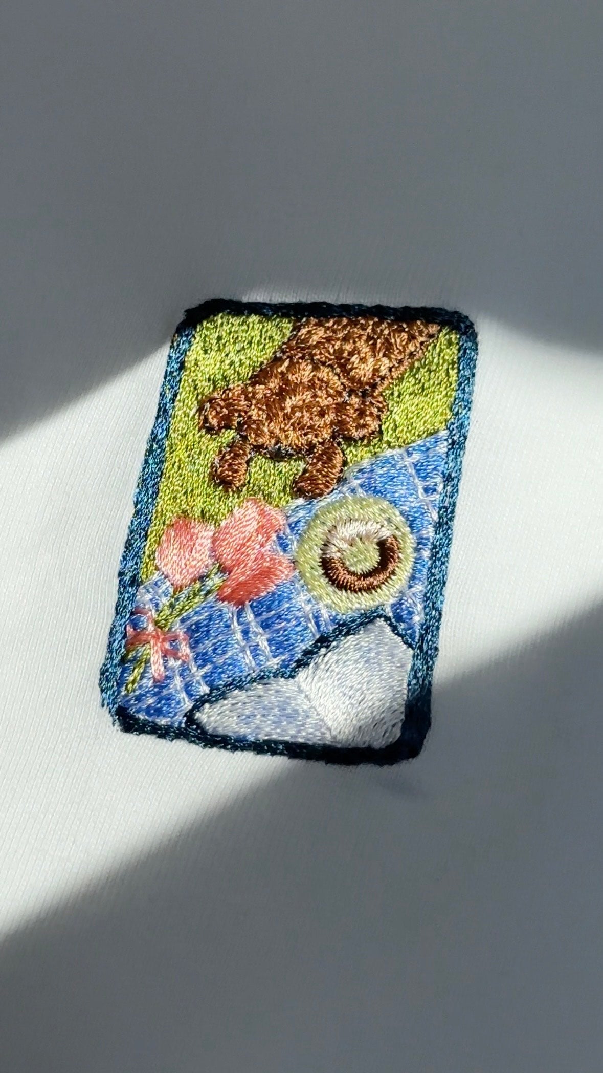 ドーナッツを狙うわんこ（スウェット）